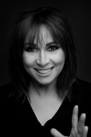 Marta Honzatko 5