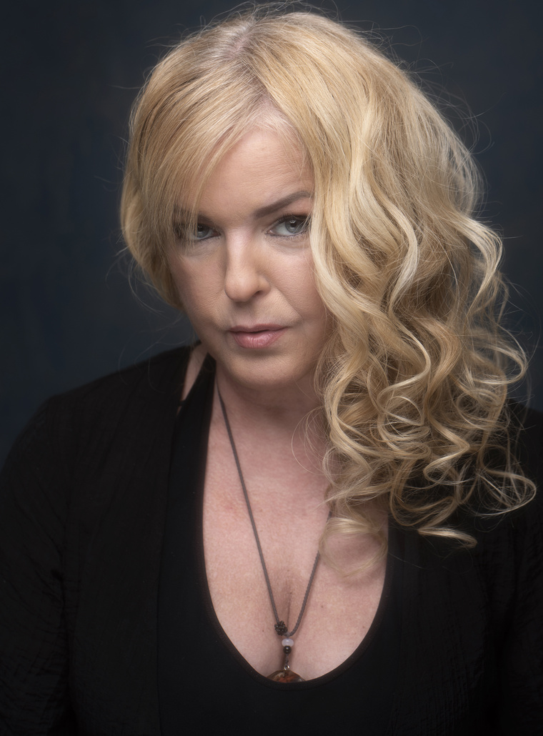 Iwona Chołuj 0